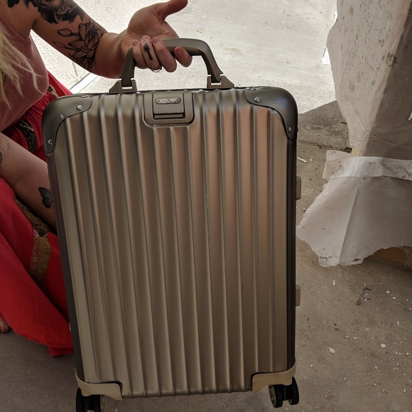Rimowa luggage - Picture 4 of 6